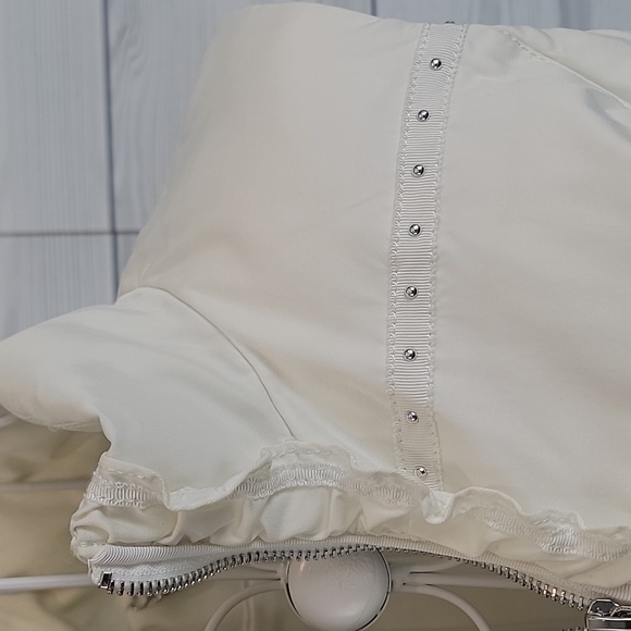 WHBM puffer vest - ivory Women's Size M - Picture 4 of 11